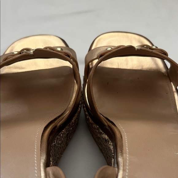 Aldo Gold Wedge Sandals with Buckle Detail used good condition - Picture 13 of 13